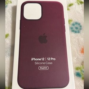 🛑SOLD iPhone 12 120pr9 MagSafe case NIB